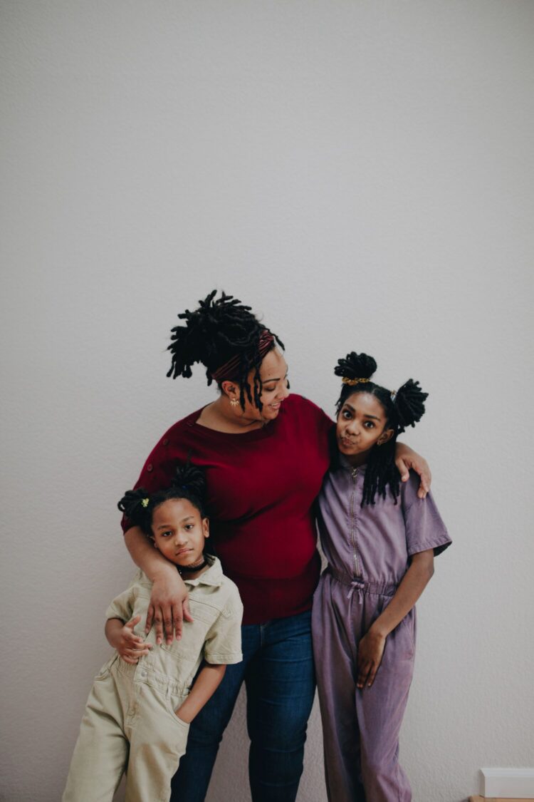 Single mom of 3 in need of support image